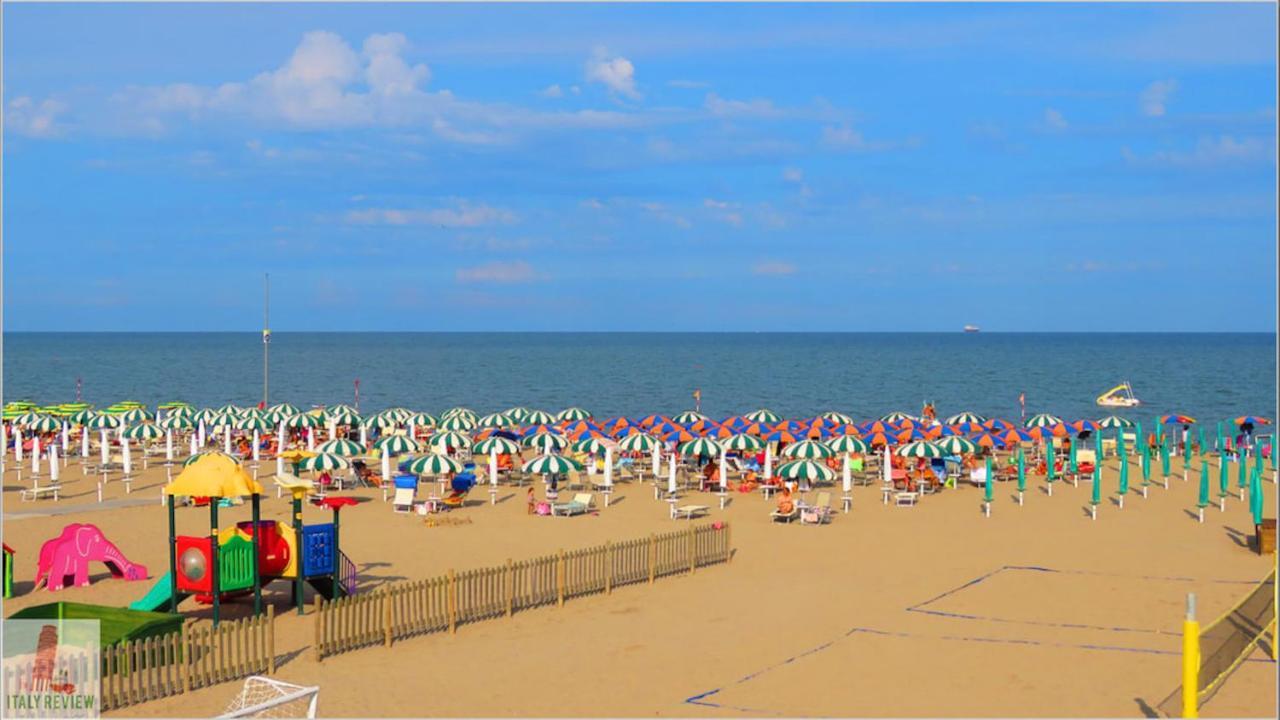 Peaceful Flat With Direct Beach Access Rosolina Mare Eksteriør billede